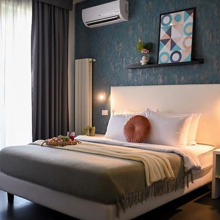 Urban Elegance - Stylish Central Accommodation Bucharest Exterior photo
