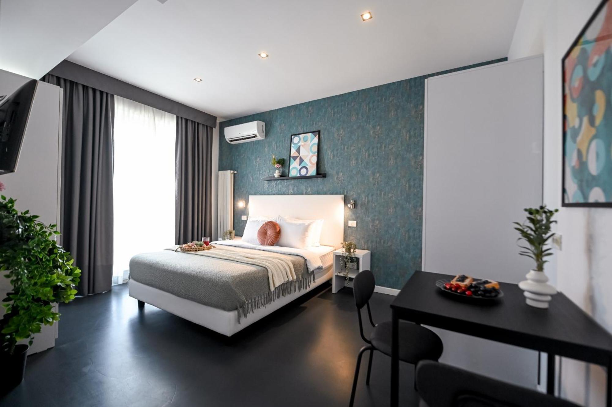 Urban Elegance - Stylish Central Accommodation Bucharest Room photo